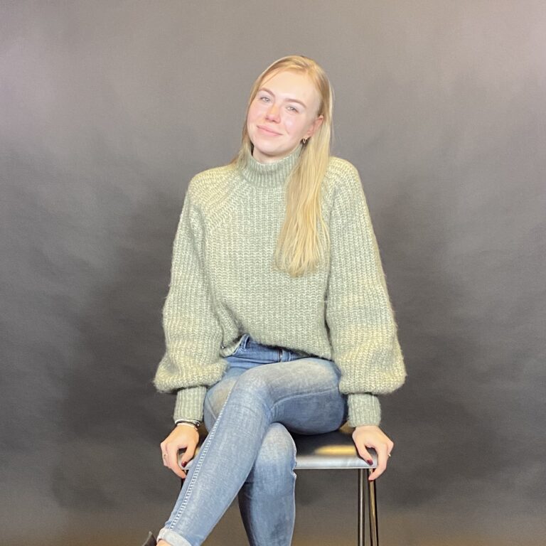 Student anniek vertelt over de sfeer en de docenten in de nieuwe video