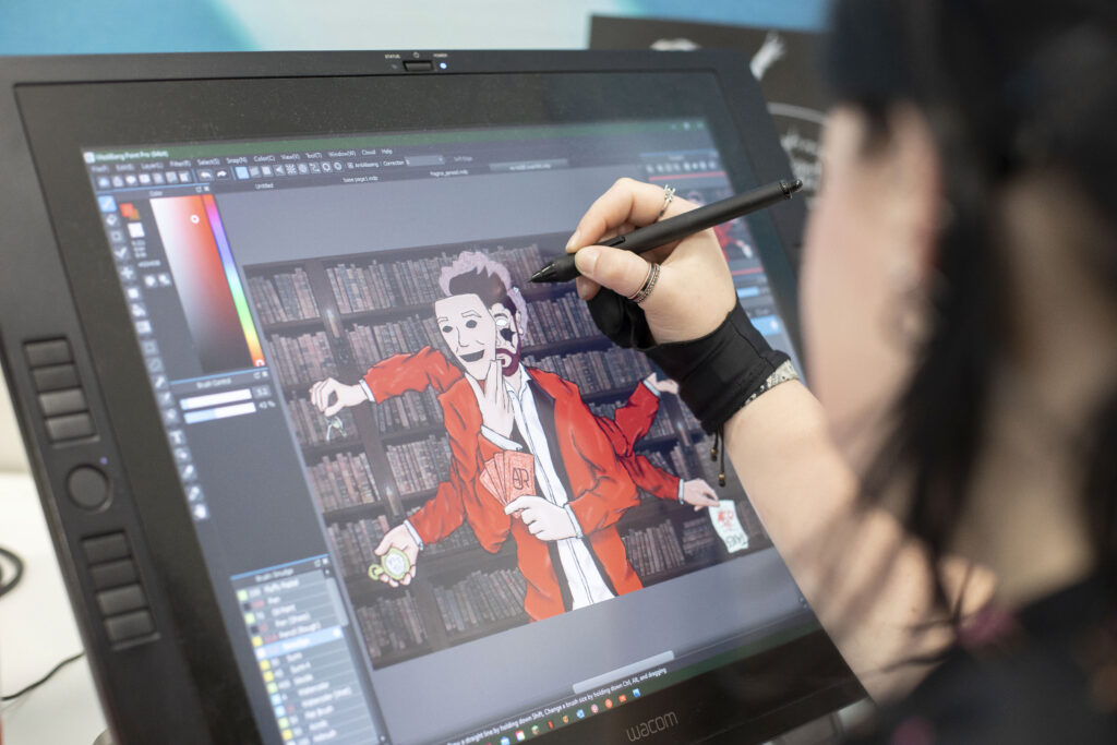 Student tekent op tekentablet
