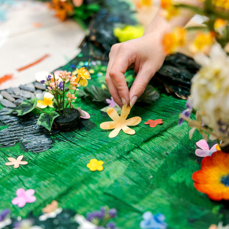 Een student is een bezig met een creatief proces